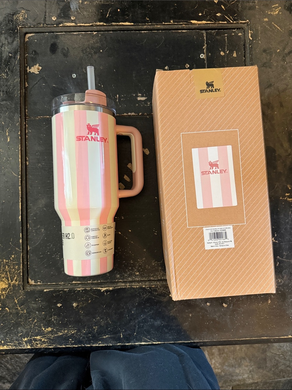 Stanley 40oz Peach Whip Cabana Gloss Quencher Mug with Handle and Straw